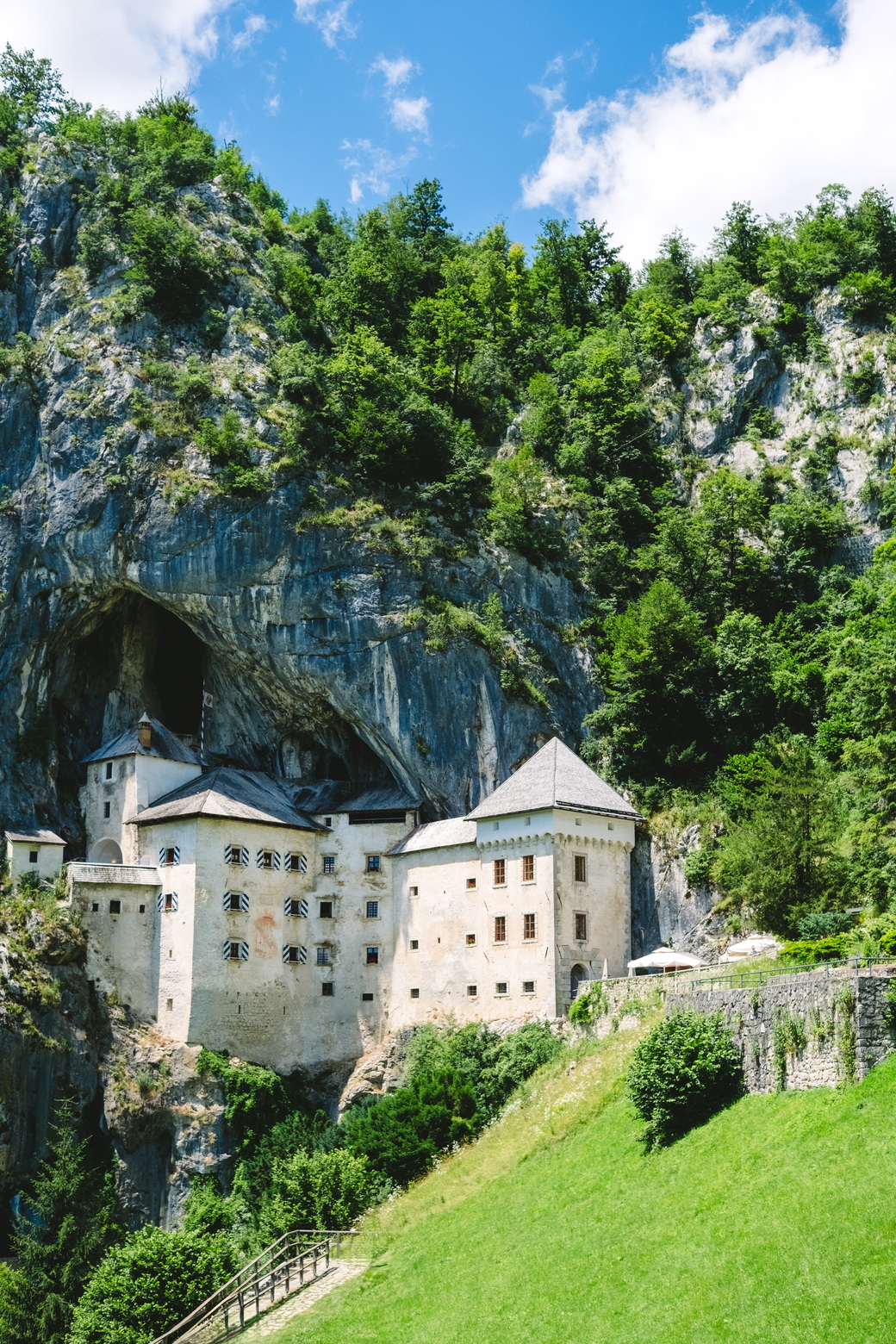 Predjama Castle